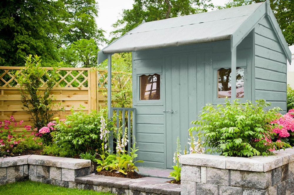 How to Paint an Outdoor Shed